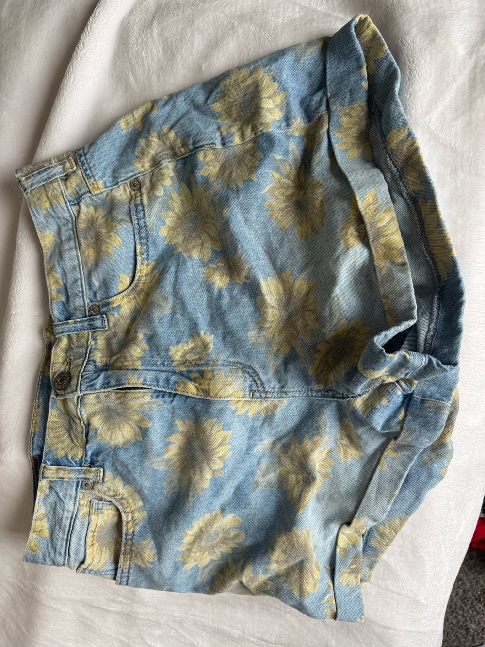 American Eagle Sunflower Shorts